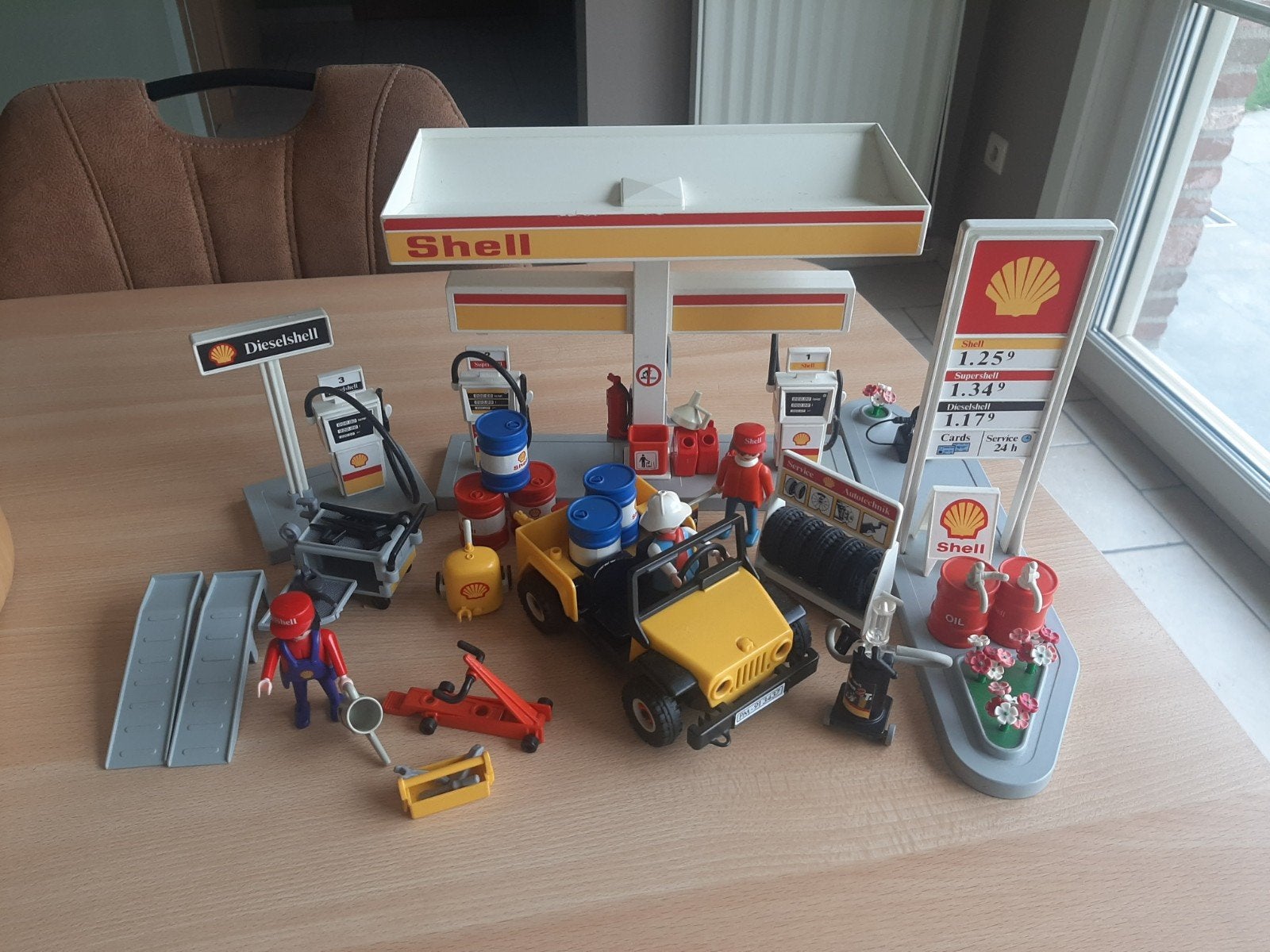 Playmobil vintage 3437 Shell tankstation

Geen doos
Wat u zi, Kinderen en Baby's, Verzenden