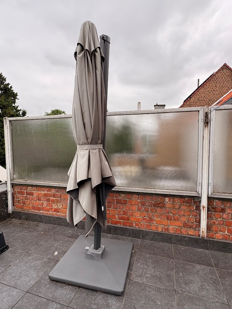 Zweefparasol met tuinset, Ophalen, Gebruikt, Zweefparasol, Verstelbaar