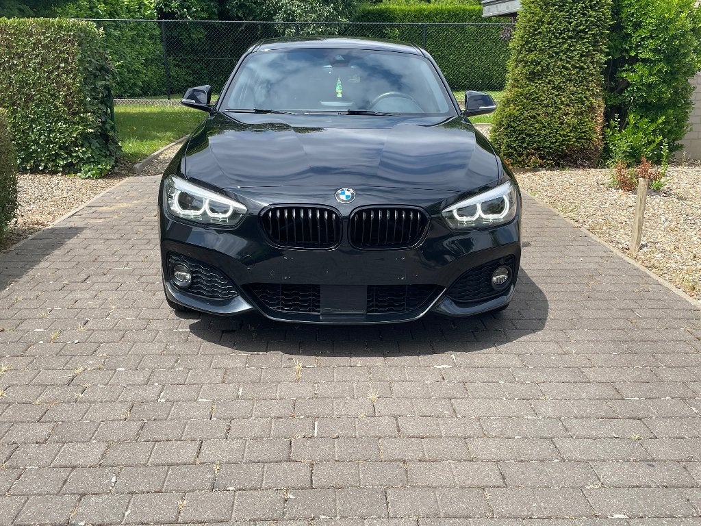 Bmw 120i, Autos, BMW, Particulier, Série 1, ABS, Caméra de recul, Phares directionnels, Régulateur de distance, Airbags, Air conditionné