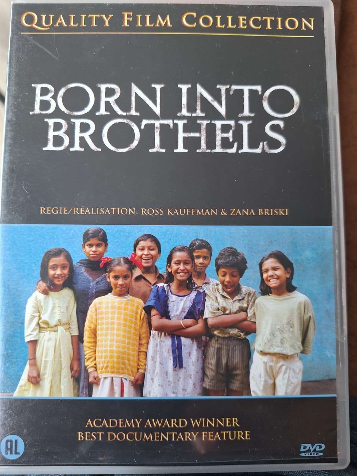 Born into broches, dvd docu, Oscar winner, ndl ondertiteld, CD & DVD, Enlèvement ou Envoi, Comme neuf