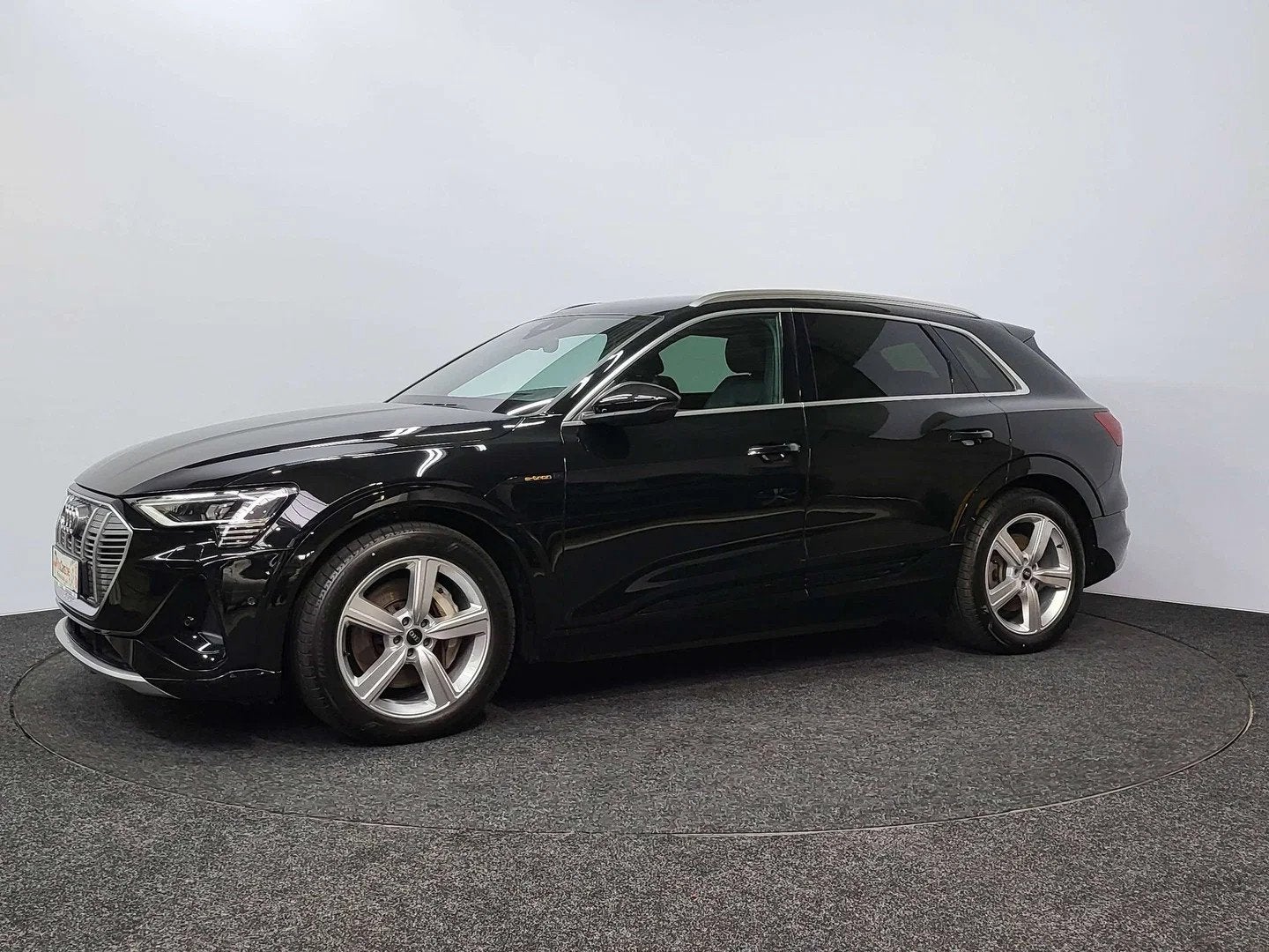 Audi e-tron 95 kWh | 55 Quattro | SoH 96,4%| S line | 2022 |, Autos, Achat, 408 ch, https://public.car-pass.be/vhr/d444f671-33e5-49b8-9115-fc836899cb8c