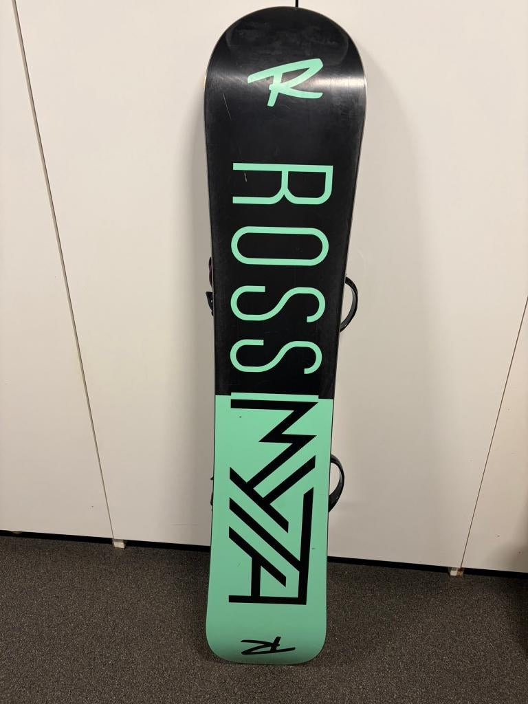 Snowboard 144 + bindingen Rossignol, Sport en Fitness, Ophalen of Verzenden, Gebruikt, Board