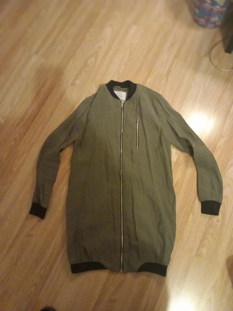 Lange jas van Bershka, Kleding | Dames, Jassen | Zomer, Maat 36 (S), Overige kleuren, Ophalen of Verzenden