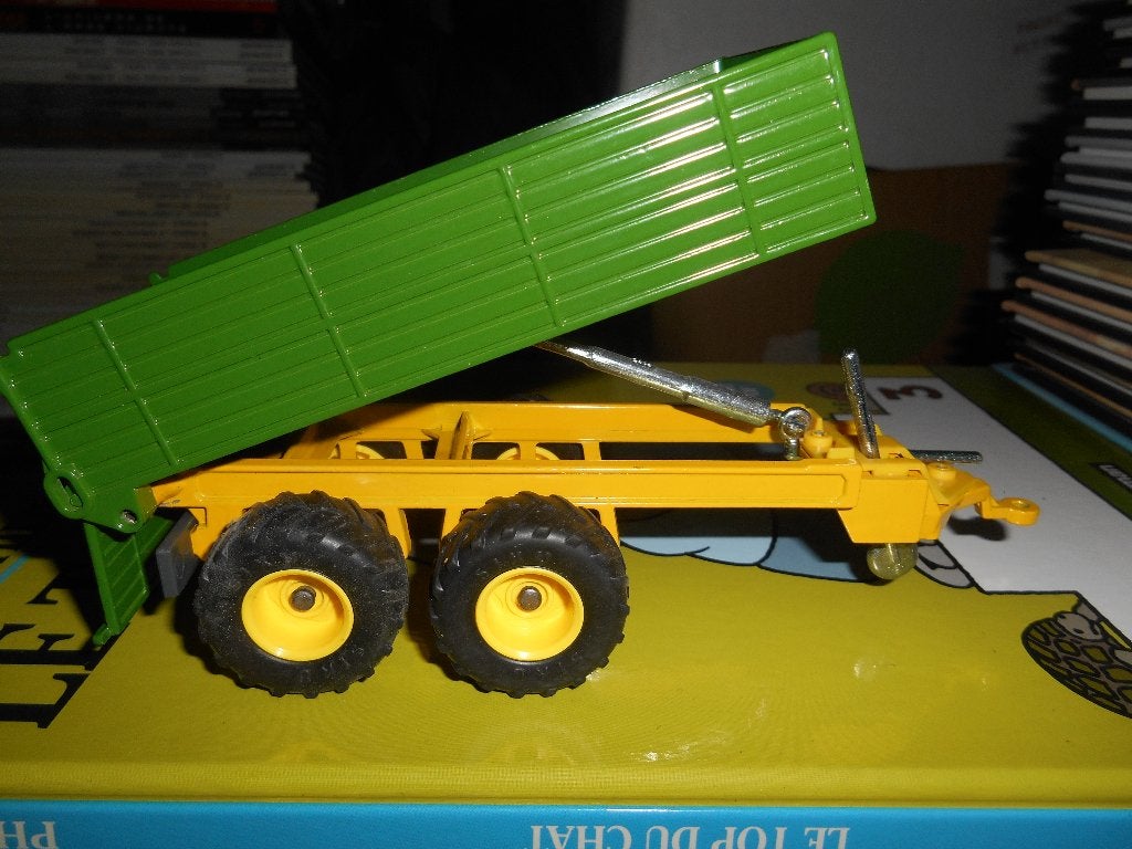 SIKU 1/32 Benne John Deere, Hobby en Vrije tijd, Ophalen of Verzenden, SIKU