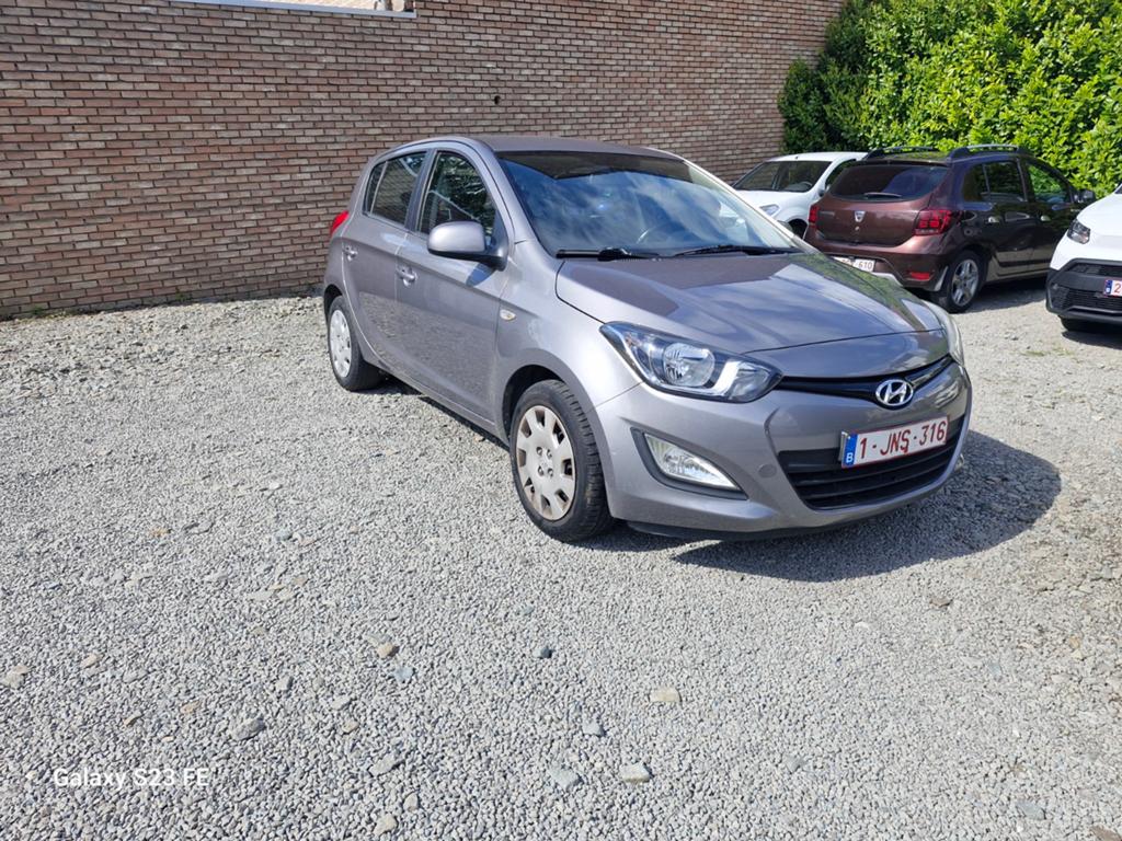Hyundai i20 essence euro5b prêt à immatriculé, Autos, Hyundai, Particulier, i20, Essence, Euro 5, Berline, 5 portes, Boîte manuelle