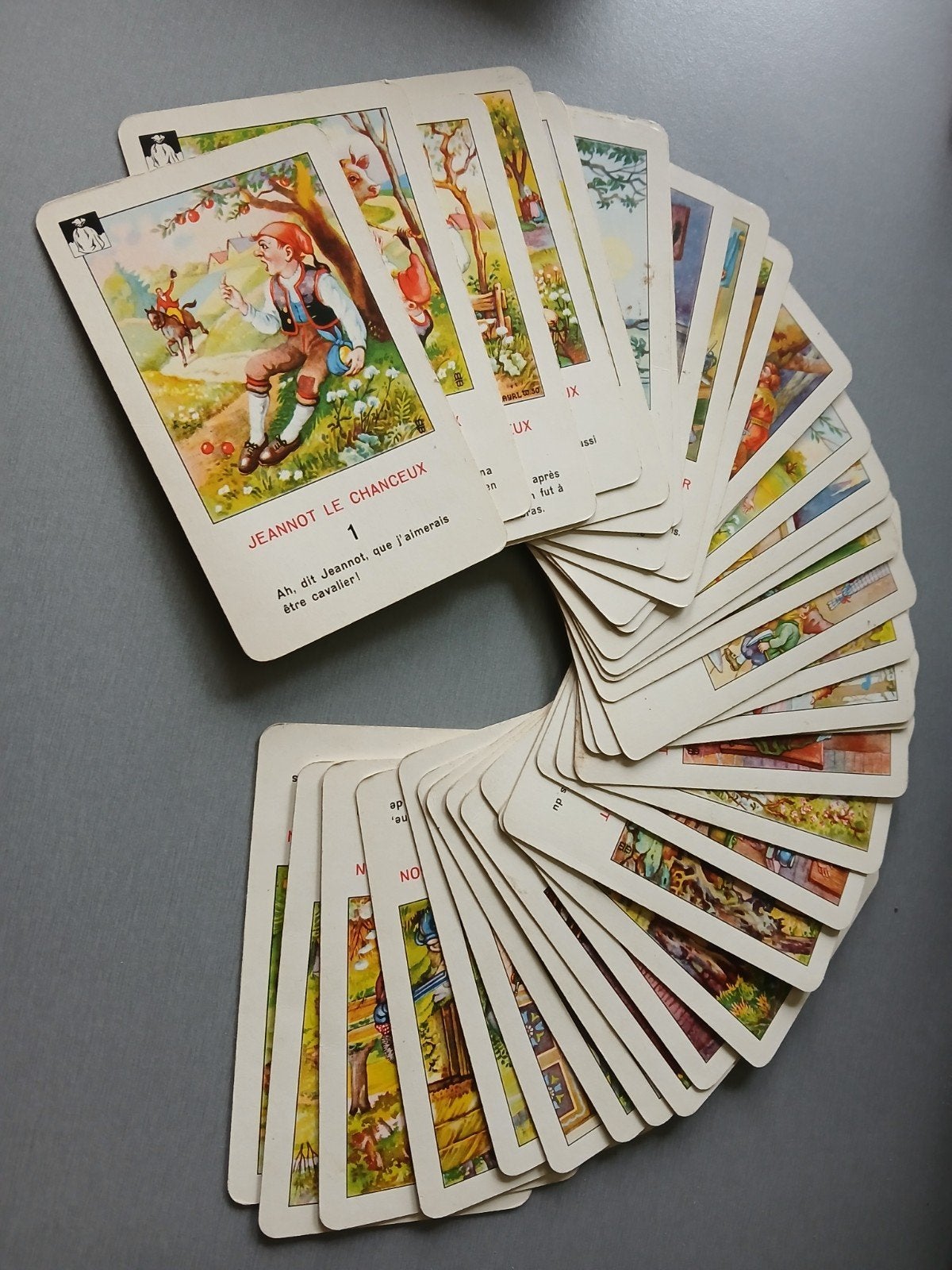 Jeu des 7 familles VINTAGE contes de Grimm 36 cartes, Enlèvement ou Envoi, Comme neuf, Jeu(x) des sept familles