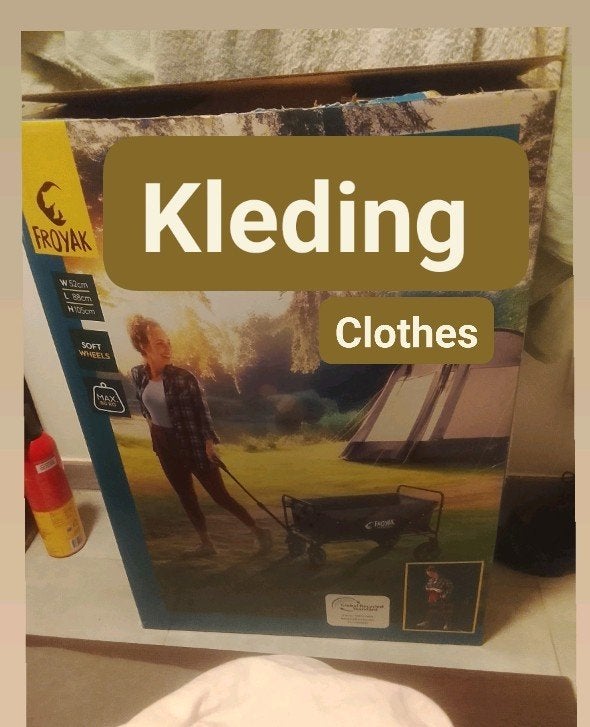 doos vol kleding en materiaal vrouwen, Diversen, Ophalen