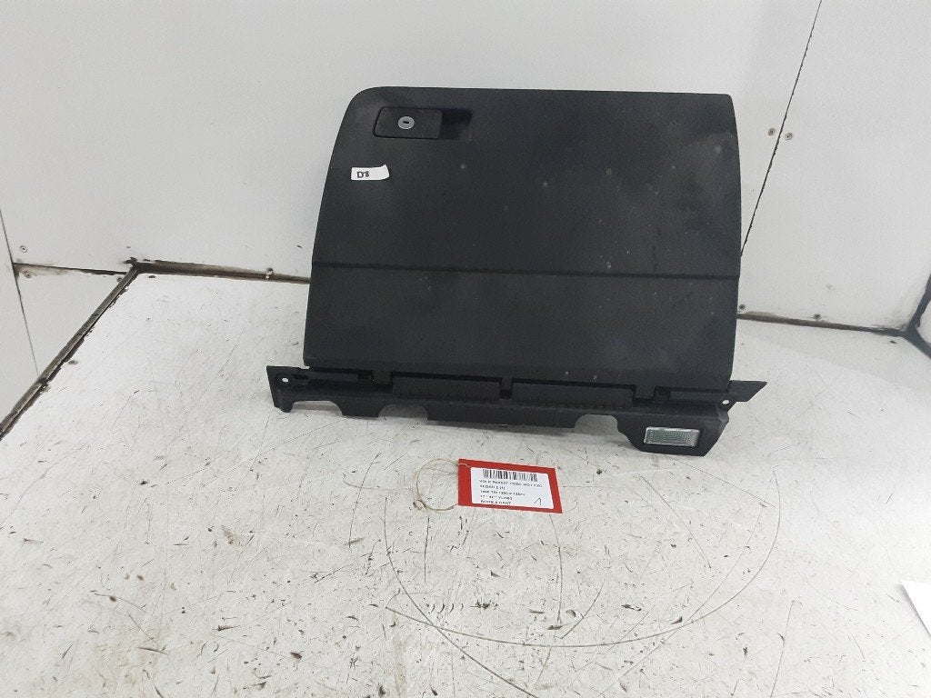 BOITE A GANTS Volkswagen Passat (3G2) (3G1857097N), Volkswagen, Mevr. I. Hauben, Utilisé, Rue de l'Espoir 34 34
4030  GRIVEGNÉE, BE