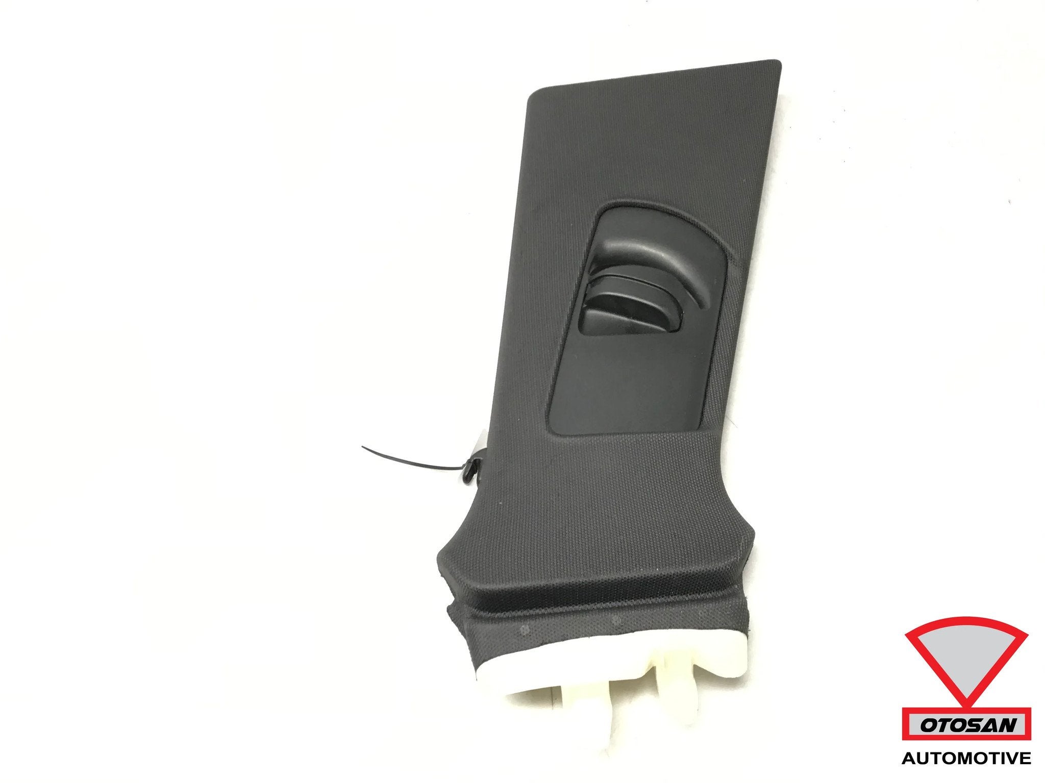Audi A4 8K Headliner B Pilier Droit Noir 8K0867294A, AUDI AG, Auto-Union-Strasse 1
85045  Ingolstadt, DE, Audi, Utilisé