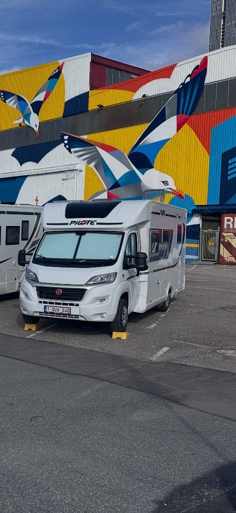 Mobilhome Pilote P746C Essentiel Fiat Ducato, Integraal, Chemisch toilet, Fiat, 6 tot 7 meter