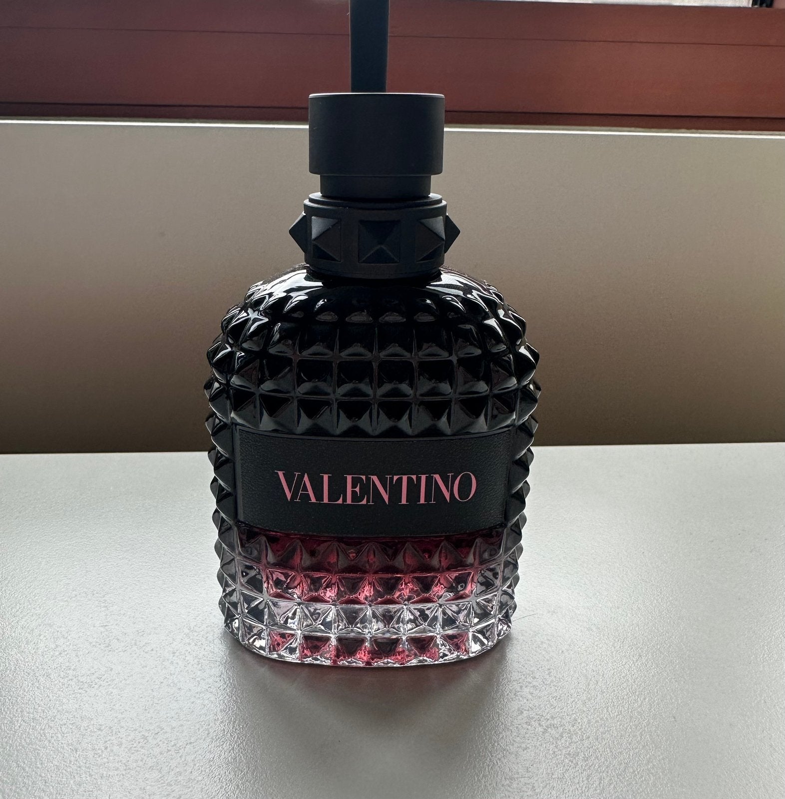 Valentino Born In Roma Intense 100ml, Handtassen en Accessoires, Uiterlijk | Parfum, Zo goed als nieuw, Ophalen of Verzenden
