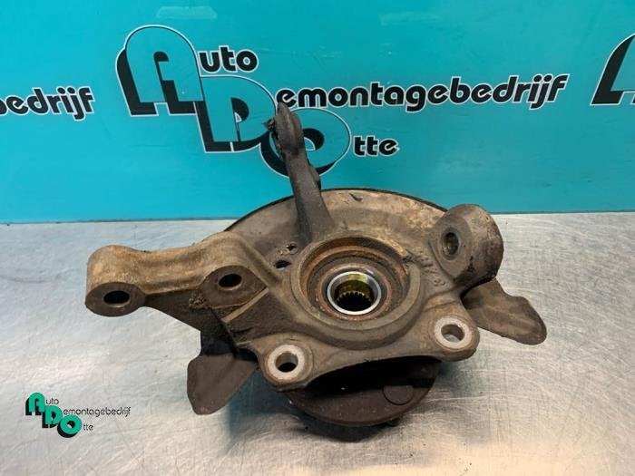 Fusee rechts-voor van een Daihatsu Cuore (Cuore 03-), Gebruikt, Daihatsu, -, -