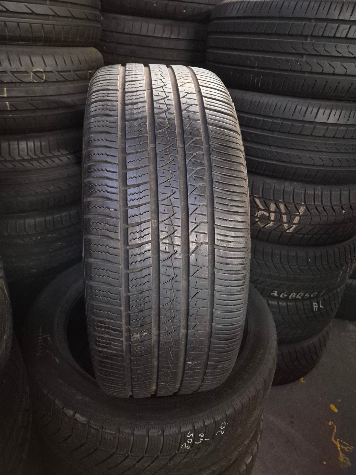 26540r22 265/40/22 Pirelli 4sesion tres bonn etat avec monta, Ophalen of Verzenden