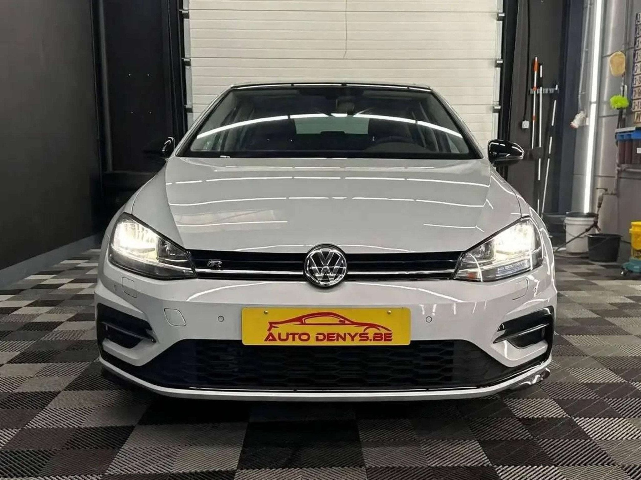 Volkswagen Golf 1.0 TSI bj. 2019 R-Line, Auto's, Gebruikt, Wit, Bedrijf, 5 deurs