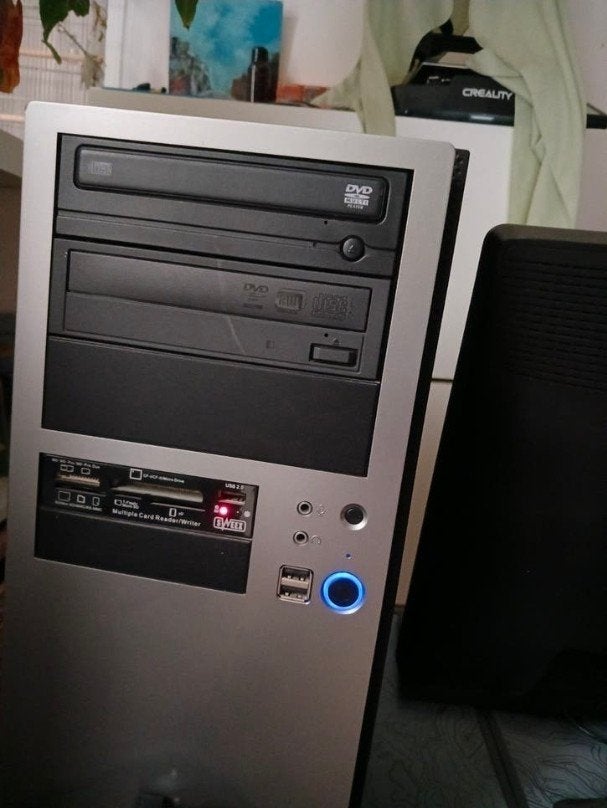 pc goed voor lichte speletjes en perfect voor 2000-2017 game, Ophalen of Verzenden
