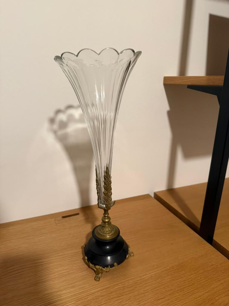 Un vase Solifleur ancien (style Napoléon II), Enlèvement ou Envoi