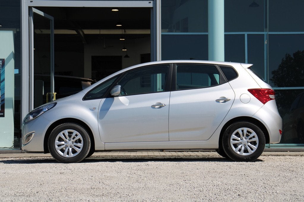 Hyundai ix20 1.4ISG Cool M5 *AC*VERSCH.ACHTERBANK*GARANTIE*, Auto's, Voorwielaandrijving, Stof, Gebruikt, 4 cilinders