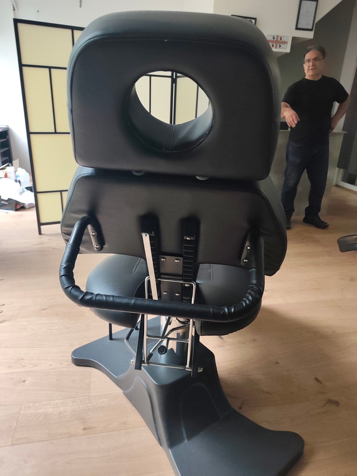 Professionele stoel tatoeëerder