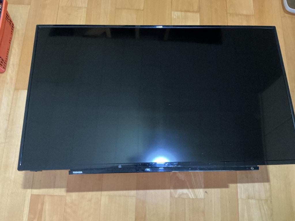 Téléviseur LED Full HD de 40 pouces de Toshiba, TV, Hi-fi & Vidéo, Télévisions, LED, Toshiba, Enlèvement