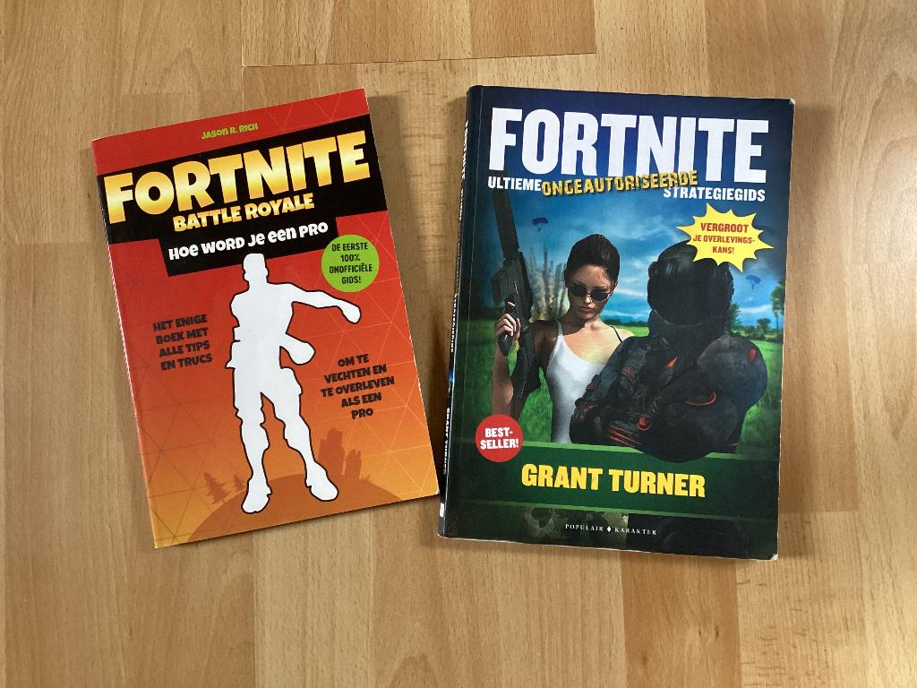 Boeken Fortnite, Boeken, Ophalen of Verzenden, Gelezen