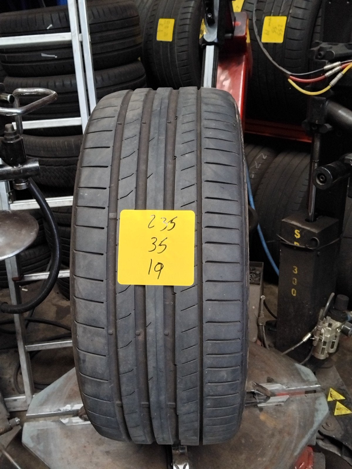 2353519 235 35 19 235/35/19, Auto-onderdelen, Ophalen