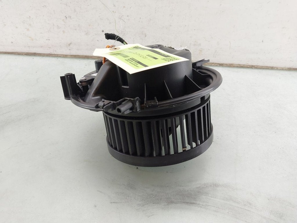 VENTILATEUR RADIATEUR MOTEUR Audi Q2 (GAB / GAG), Valeo, Audi, Utilisé, 100, rue de Courcelles
75017  Paris, FR