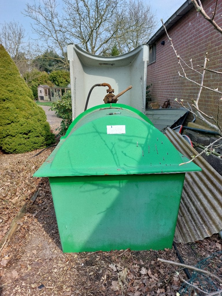 Dieseltank met lekbak, afsluitbaar., Ophalen, Gebruikt