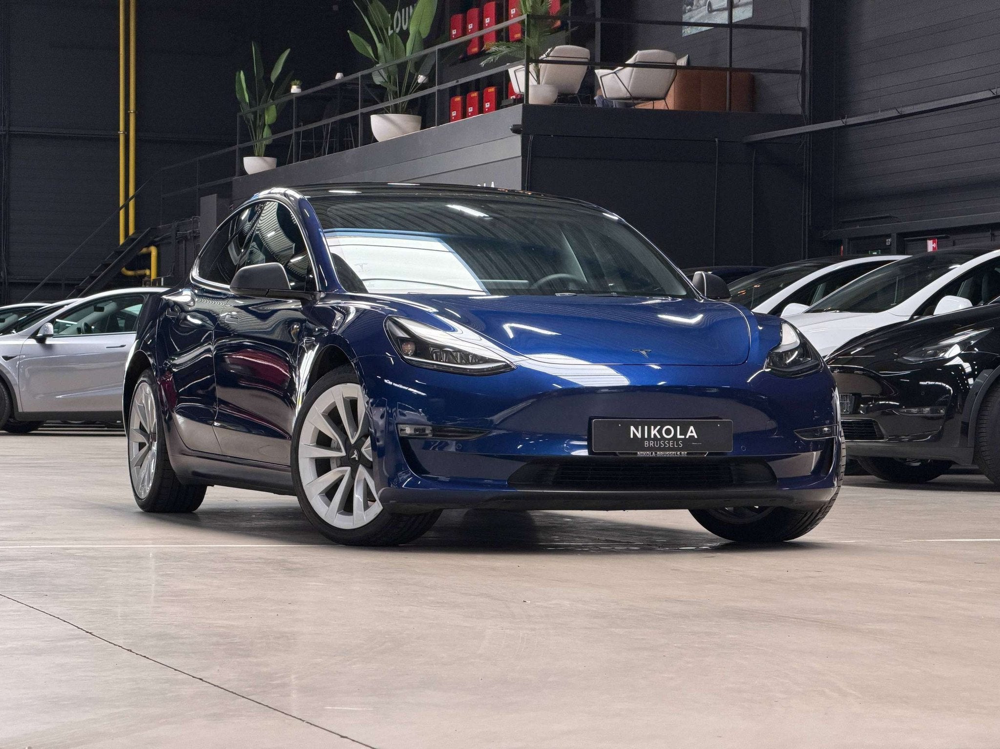 Tesla Model 3 LONG RANGE - ALL WHEEL DRIVE - 19INCH WHEELS -, Autos, Achat, 4 portes, Entreprise, Noir