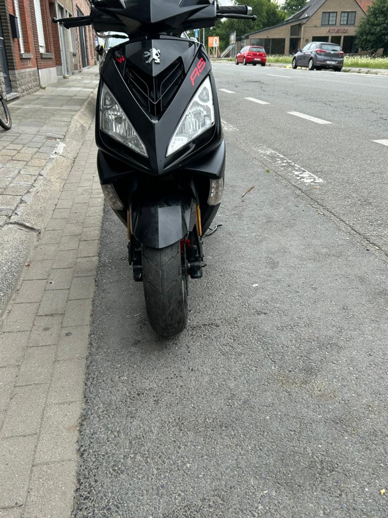 Peugeot speedfight 3, Fietsen en Brommers, Ophalen, Zo goed als nieuw, Speedfight