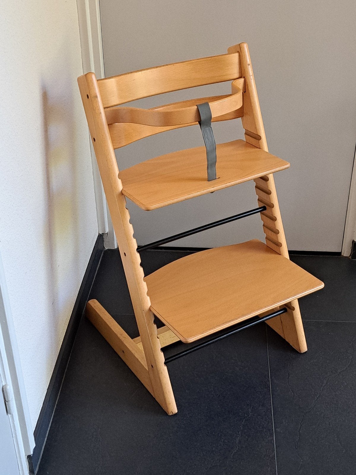 Stokke Tripp Trapp NIEUW MODEL met originele stoelverkleiner, Ophalen, Zo goed als nieuw, Meegroeistoel, Stoelverkleiner