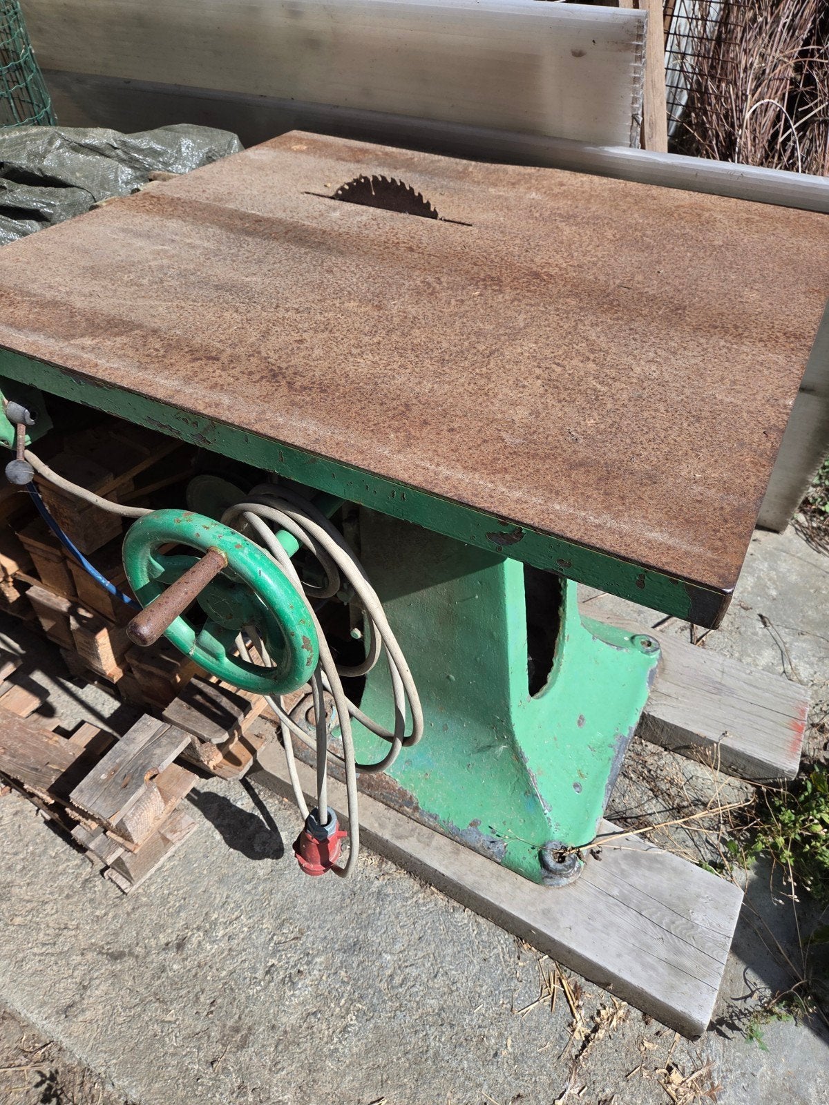 oude zaagtafel, Doe-het-zelf en Bouw, Ophalen