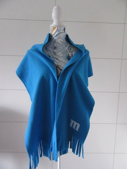 Blauwe, warme sjaal - M&M - fleece, Kleding | Dames, M&M, Ophalen of Verzenden, Zo goed als nieuw, Sjaal