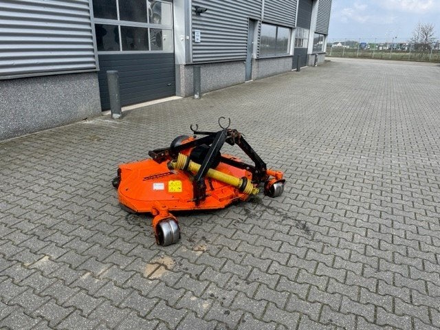 Perfect T155 strokenmaaier / fruitteeltmaaier, Zakelijke goederen, Machines en Bouw | Industrie en Techniek, Ophalen