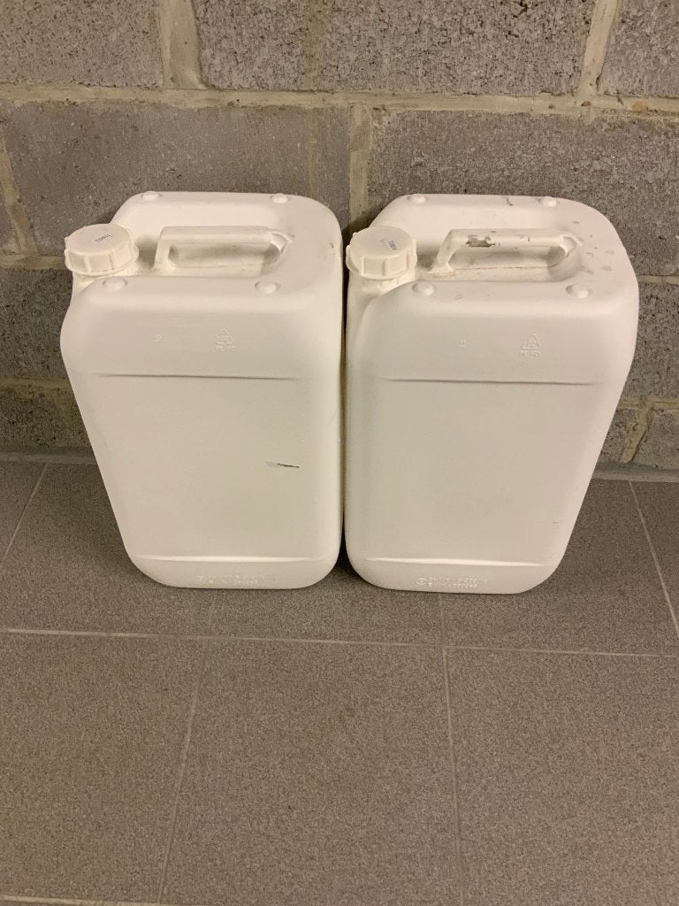 Bidons, Ophalen