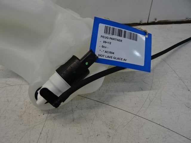 LAVE-GLACE POMPE AVANT Peugeot, Utilisé, Peugeot
