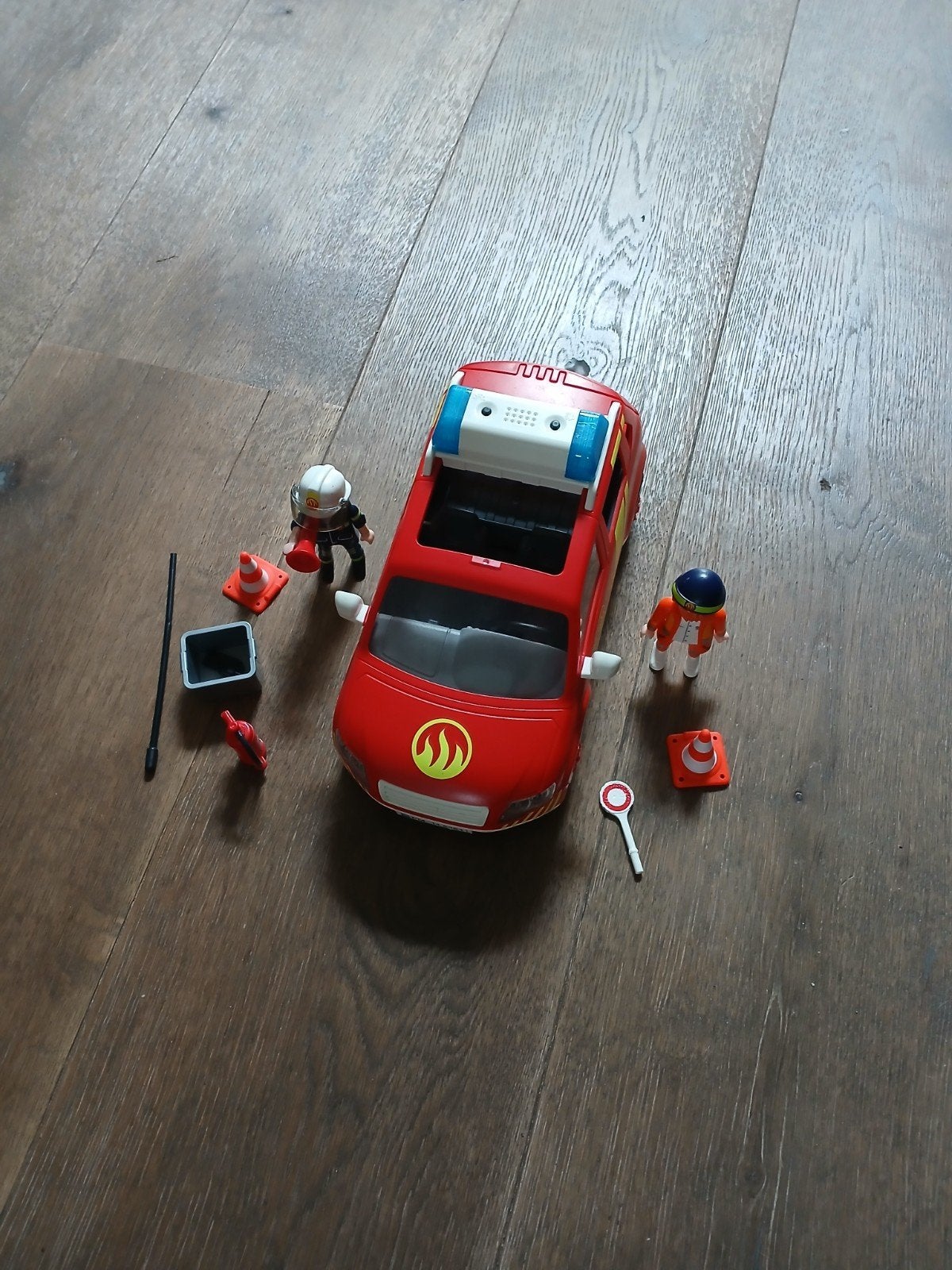 Playmobil voiture travaux, Enfants & Bébés, Enlèvement