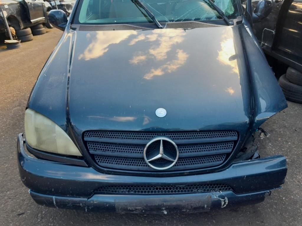 CALANDRE Mercedes-Benz ML I (163) (A16388001857167), Utilisé, Mercedes-Benz