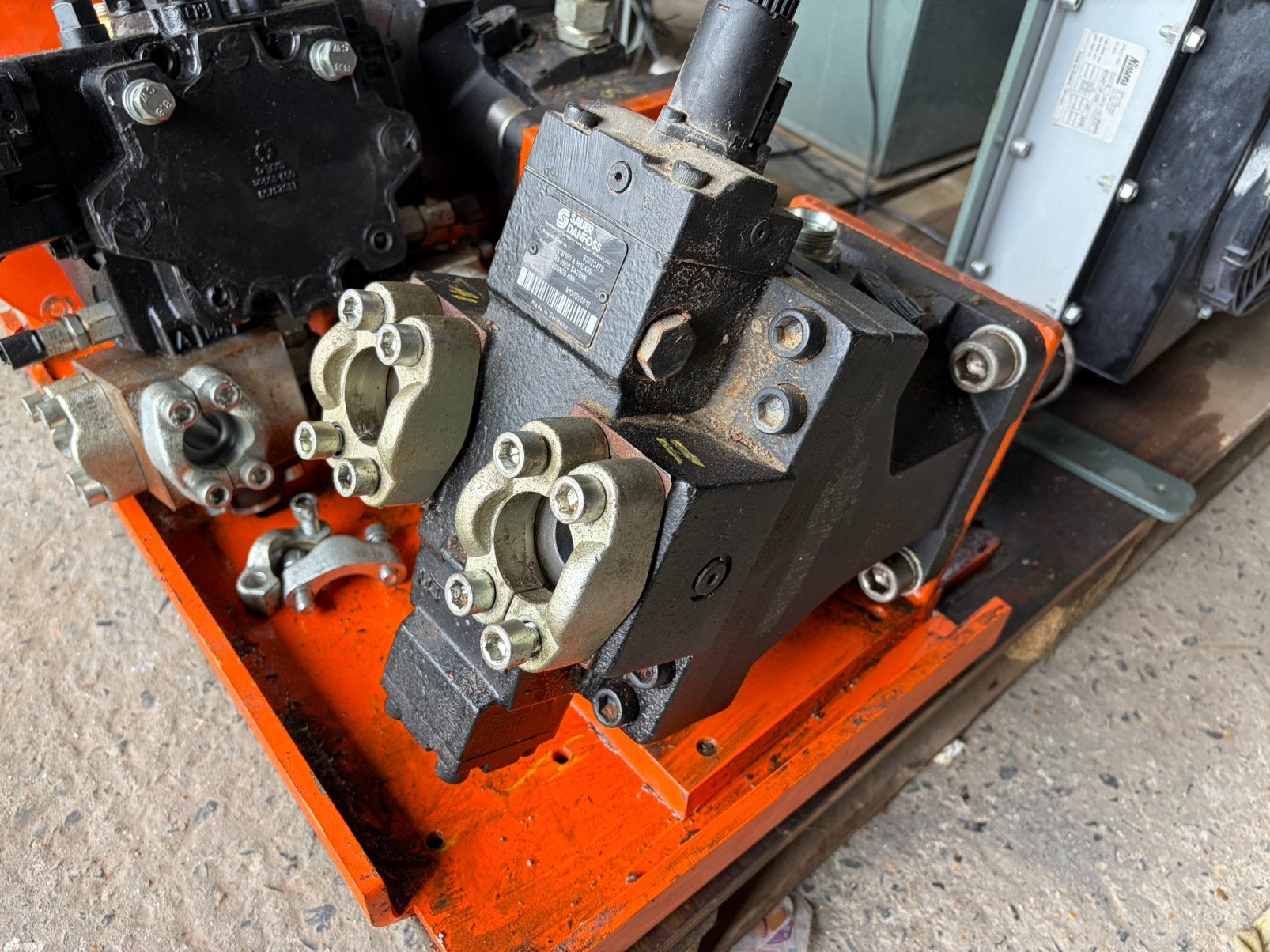 Entraînement hydraulique Danfoss H1B160, Enlèvement