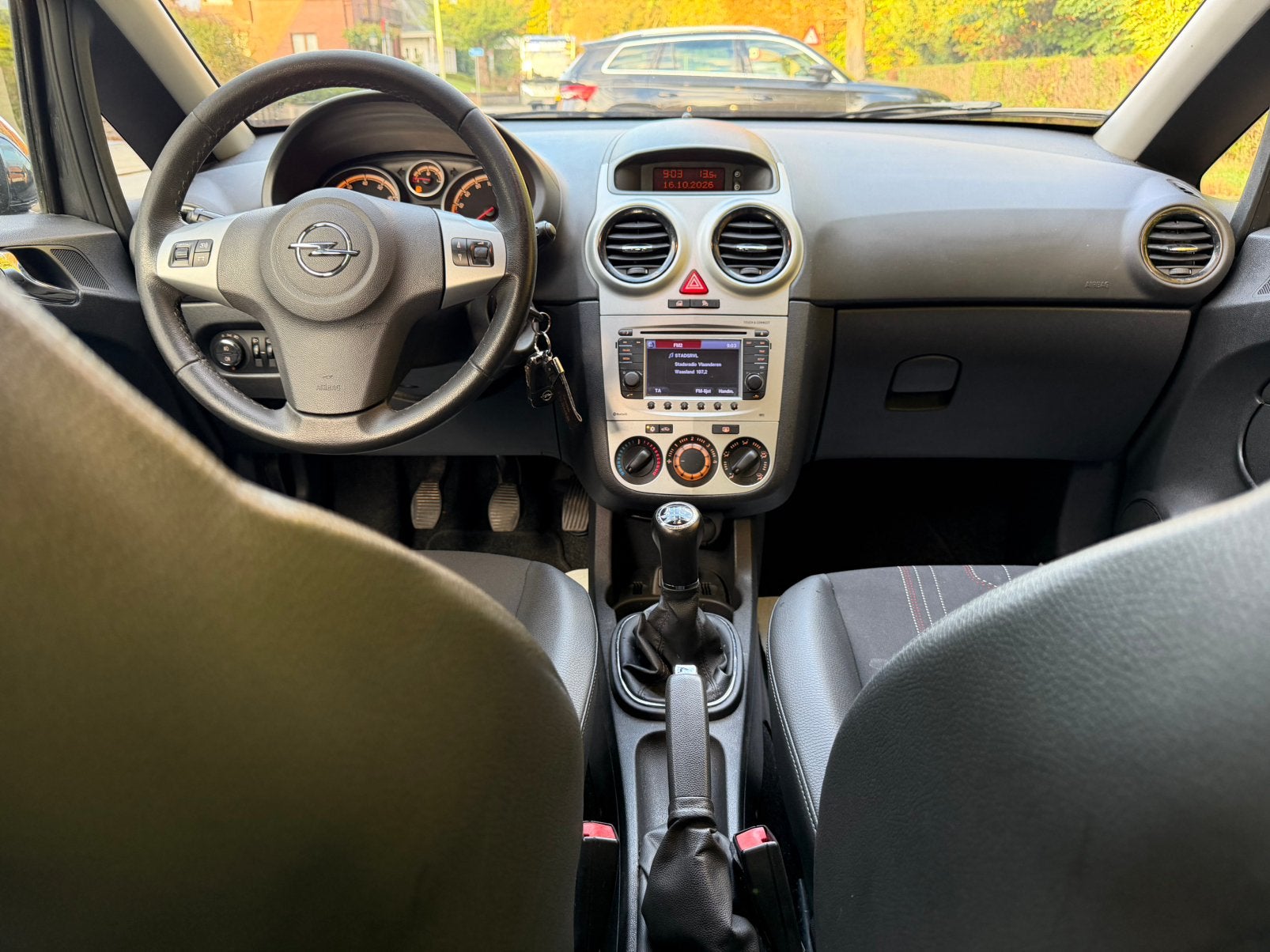 Opel Corsa 1.2i essence 5 portes Climatisation  | carpass, Autos, 1242 cm³, Euro 5, Achat, Entreprise