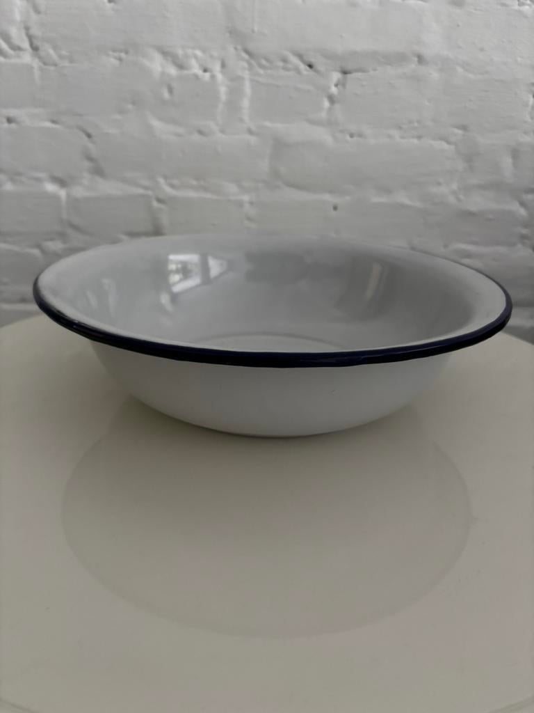 Emaille schaal, wit met blauwe rand, Overige materialen, Schaal, Rond, Ophalen of Verzenden