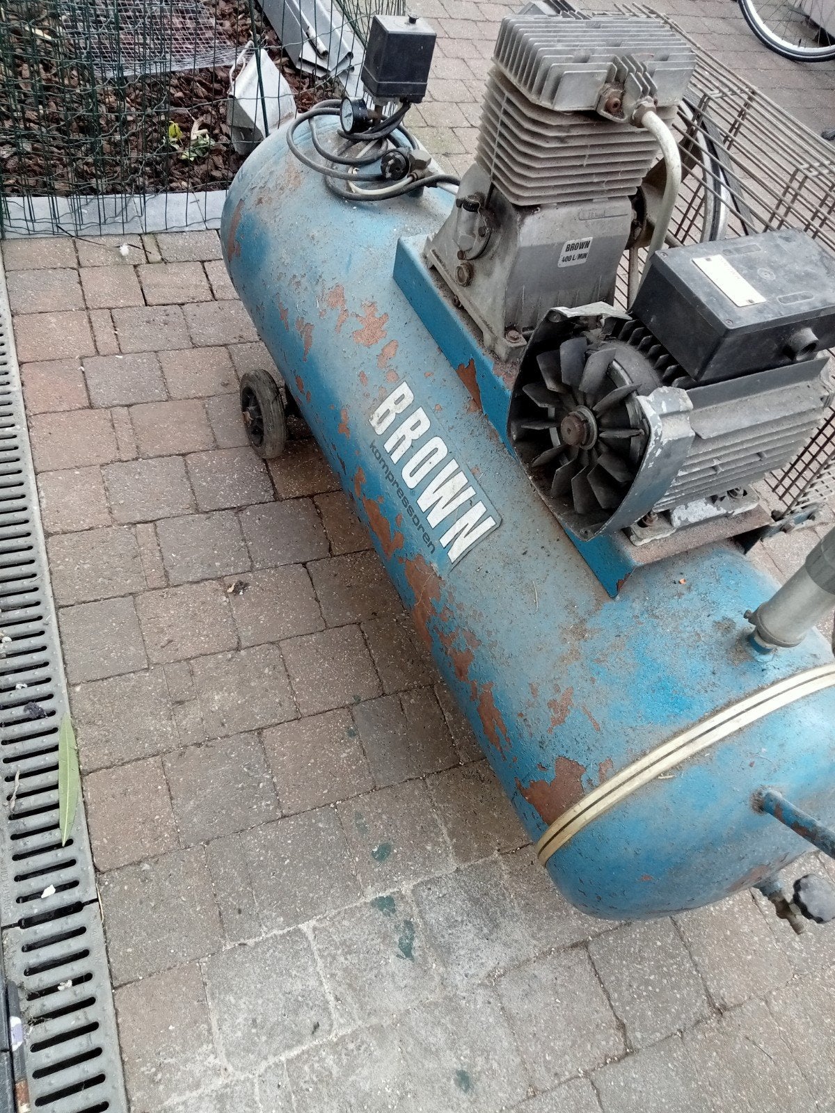 grote compressor, Doe-het-zelf en Bouw, Compressors, Ophalen