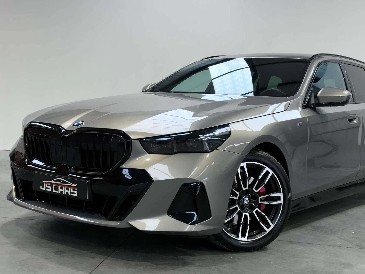 BMW 5 Serie 520 dA Touring MHEV FULL PACKM-1ERPRO-COCKPIT-CA, Auto's, Automaat, Zwart, 4 cilinders, Beige