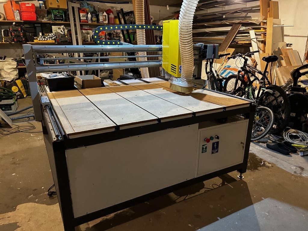 cnc, Bricolage & Construction, Outillage | Fraiseuses, Utilisé, Électrique, Enlèvement
