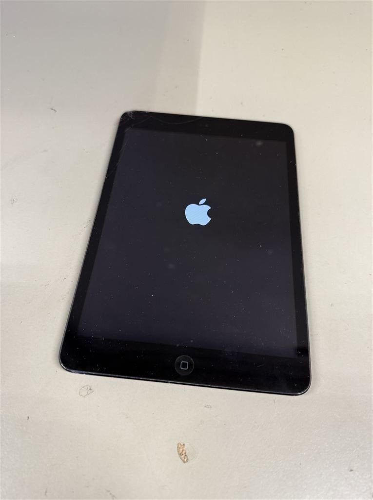 Apple iPad Mini 1st gen 16GB, Wi-Fi - 7.9" gebarsten scherm, Computers en Software, Apple iPads, Zo goed als nieuw, Apple iPad