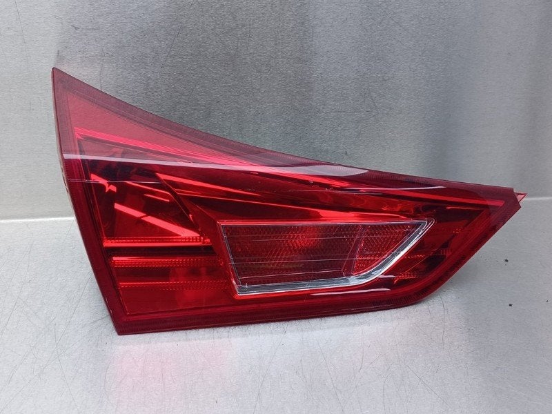 ACHTERLICHT LINKS Toyota Auris (E18) (|8159102450|), Gebruikt, Kundenbetreuung@toyota.de, Toyota, Toyota-Allee 2
50858  Köln, DE