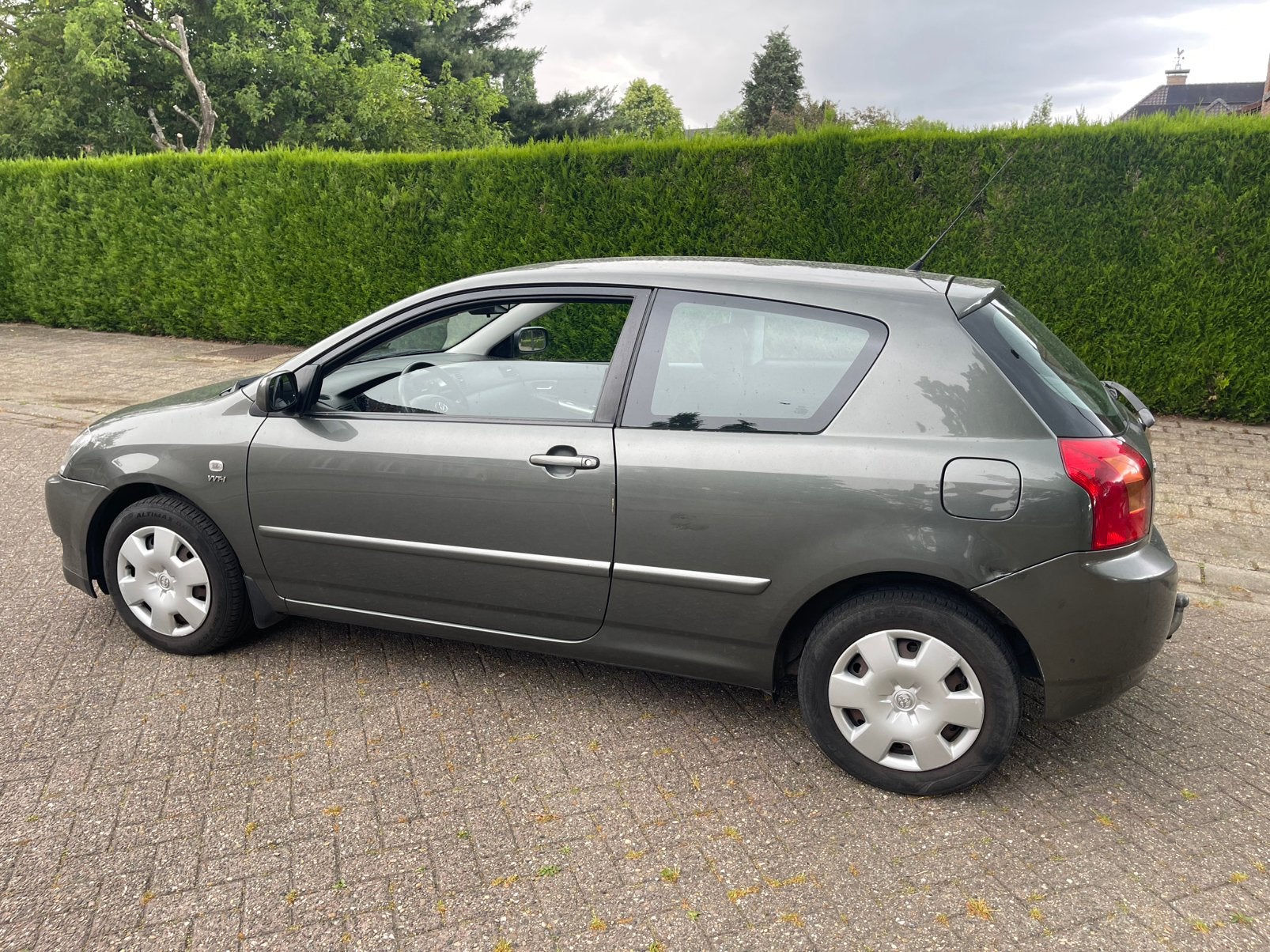Toyota Corolla 1.6i benzine Airco, Autos, Argent ou Gris, Achat, Boîte manuelle, Corolla