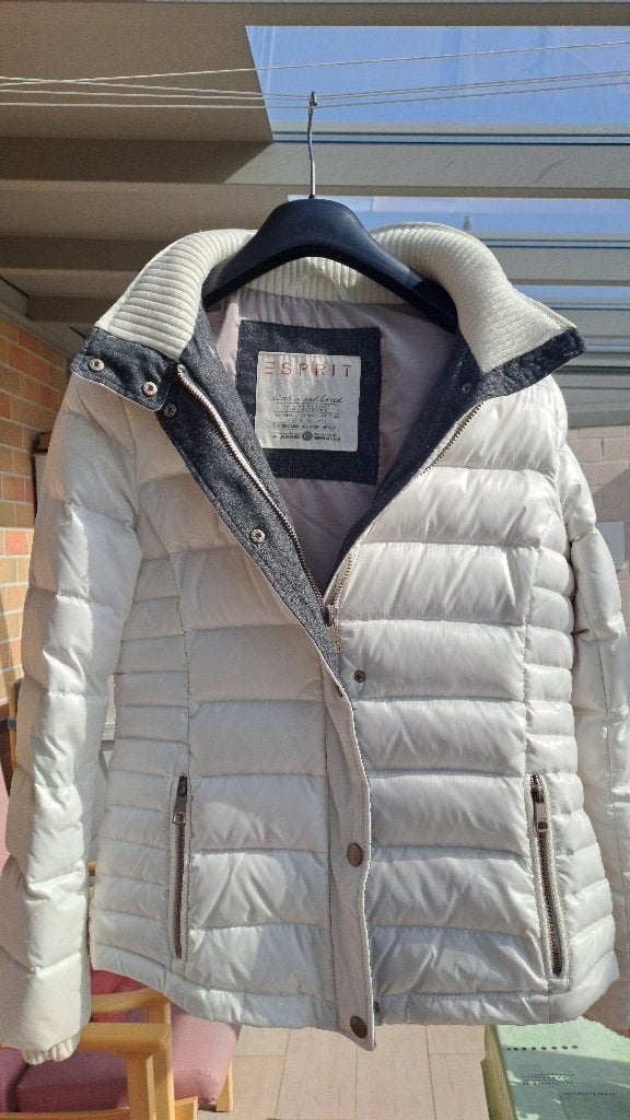 wintervest ESPRIT met kap, Maat 38/40 (M), Wit, Ophalen of Verzenden, Zo goed als nieuw