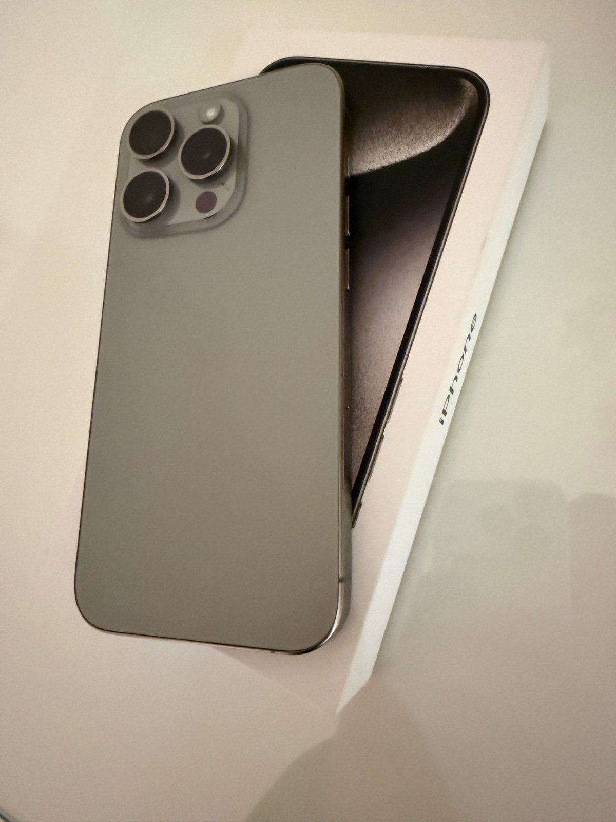 iPhone 15 Pro 256 GB, Telecommunicatie, 83 %, Zo goed als nieuw, IPhone 15 Pro, Ophalen