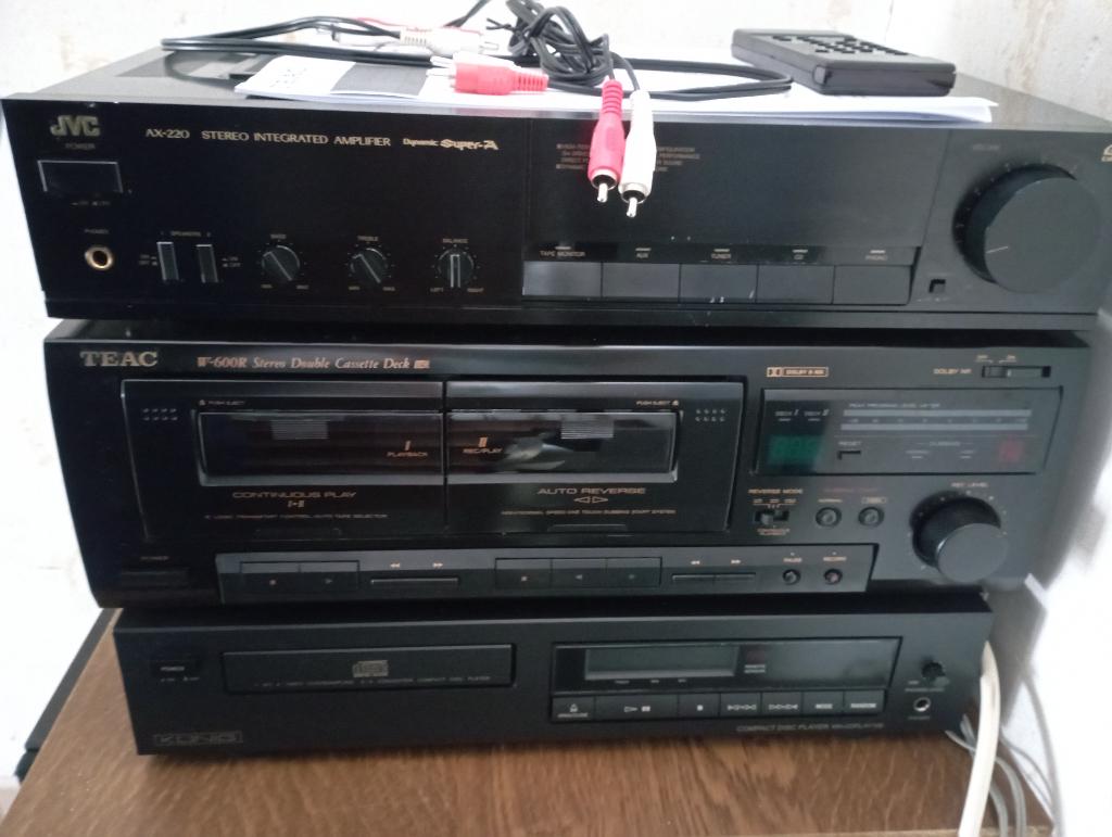 Vintage stereo met aparte elementen, Audio, Tv en Foto, Stereoketens, Gebruikt, Cassettedeck, Cd-speler, Speakers, JVC, Ophalen