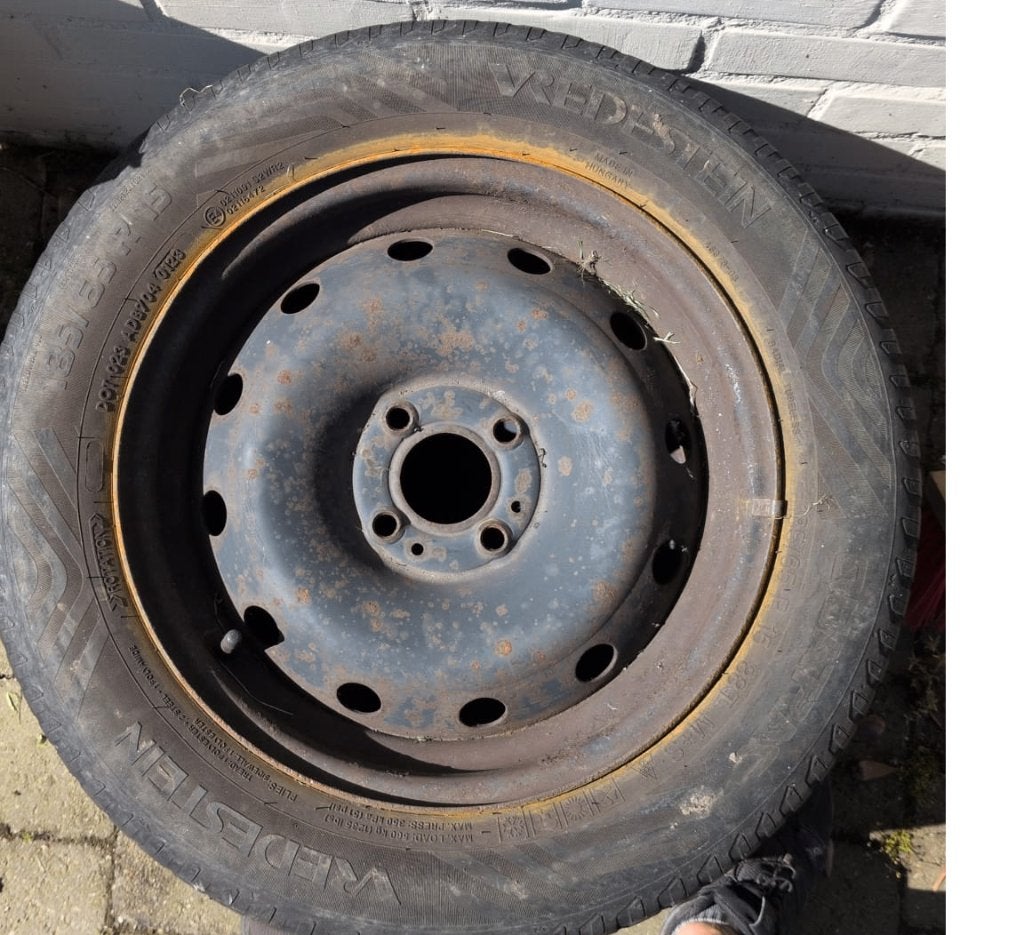 set 4 banden op velg voor dacia logan mcv, Ophalen, Gebruikt, 15 inch, 185 mm